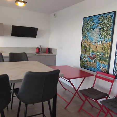Spacieux En Centre-ville Avec Terrasse Et Parking Pour 4 Personnes - Fr-1-778-45 Prázdninový dům
