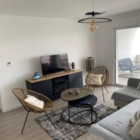 Prázdninový dům Spacieux En Centre-ville Avec Terrasse Et Parking Pour 4 Personnes - Fr-1-778-45